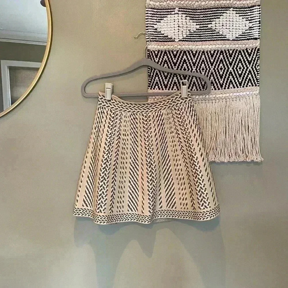 BCBGMaxAzria QUEENY MINI SKIRT FRENCH CREAM S - Picture 7 of 13